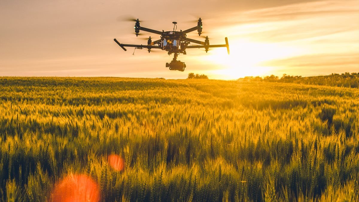 7 agribusiness tech trends to watch in 2021